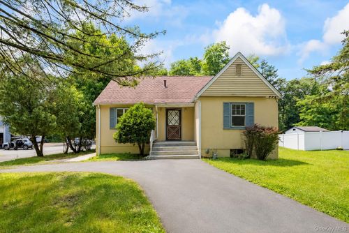 283-281-283 Old Haverstraw Rd, Congers, NY, 10920-1217 | Card Image