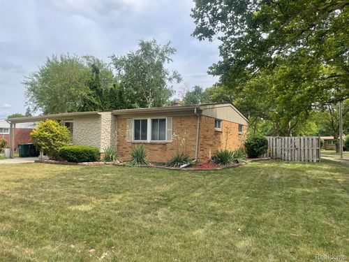 15341 Marlow Corner N, Oak Park, MI, 48237 | Card Image