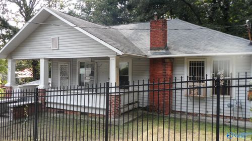 902 Spring St, Gadsden, AL, 35901-2142 | Card Image