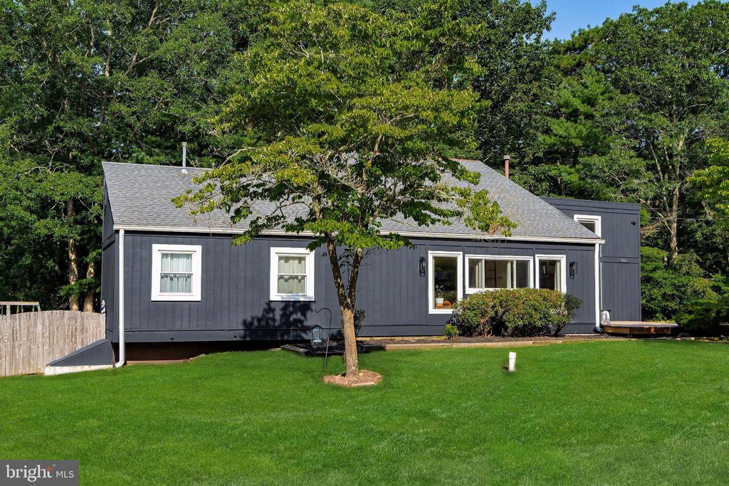 Harding Ave, Bayville, NJ 08721