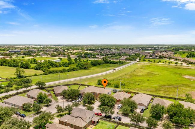 6605 Fallen Breeze Ln, House other with 4 bedrooms, 3 bathrooms and 2 parking in Dickinson TX | Image 28
