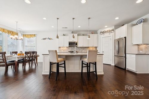 624 Daventry Ct, Clover, SC, 29710-7866 | Card Image