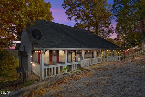 714 Shell Mountain Rd, Sevierville, TN, 37876-6448 | Card Image