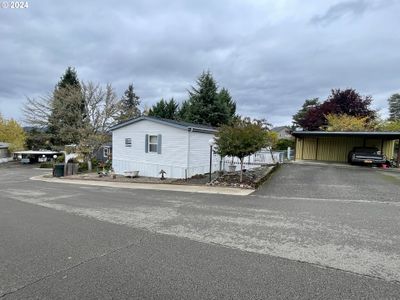 297 Olivia Ln, House other with 3 bedrooms, 2 bathrooms and 1 parking in Roseburg OR | Image 2