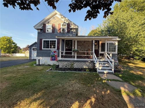 93 E 10 1/2 St, Oswego, NY, 13126-1619 | Card Image