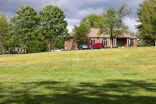 215 Paradise Camp Rd, Harrodsburg, KY, 40330-8892 | Card Image