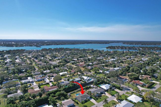 372 Franklin Rd, House other with 2 bedrooms, 2 bathrooms and null parking in Tequesta FL | Image 25
