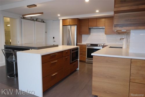 apt-2603-1300 E Lafayette St, Detroit, MI, 48207-2926 | Card Image