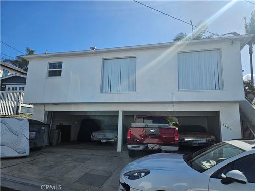 1204 Bonnie Brae St, Hermosa Beach, CA, 90254-4028 | Card Image