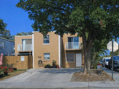 902 N F St, Lake Worth Beach, FL, 33460-2455 | Card Image