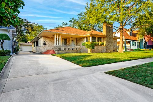 1114 W Walker St, Denison, TX, 75020-2130 | Card Image