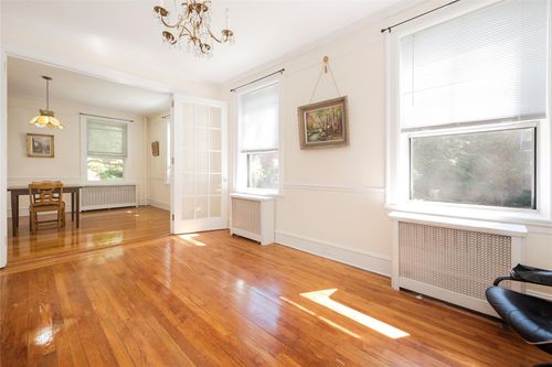 apt-3-35-31 78th St, Jackson Heights, NY, 11372-4759 | Card Image