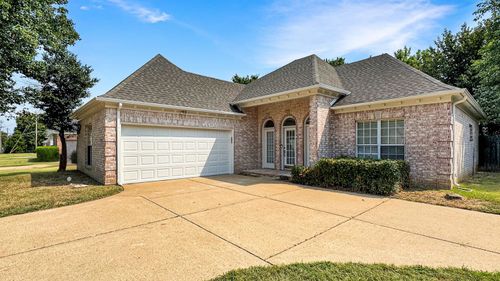 970 Cully Rd, Cordova, TN, 38018-6450 | Card Image