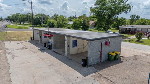 617 N Ellis St, Groesbeck, TX, 76642-1363 | Card Image