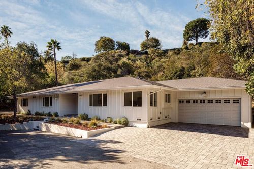 4031 Deerhorn Dr, Sherman Oaks, CA, 91403-4306 | Card Image