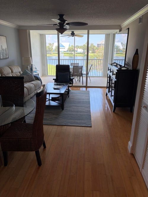 d204-353 S Us Hwy 1, Jupiter, FL, 33477 | Card Image