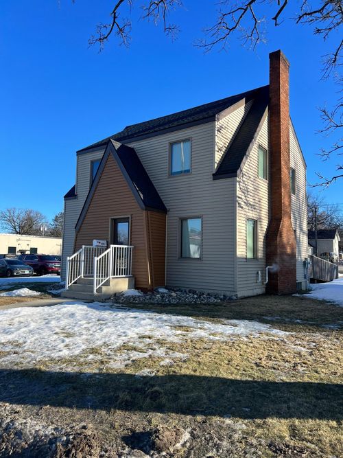 1111 Broadway St, Alexandria, MN, 56308-2529 | Card Image