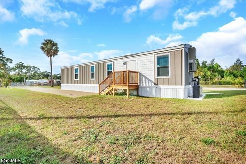 8111 Breeze Dr, NORTH FORT MYERS, FL, 33917-1711 | Card Image