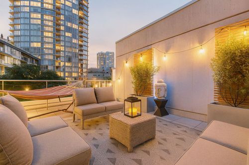 226-188 Keefer Pl, Vancouver, BC, V6B0J1 | Card Image