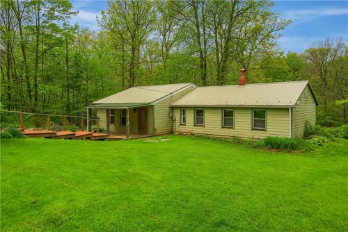 138 Bovard Ln, Boyers, PA, 16020-1102 | Card Image