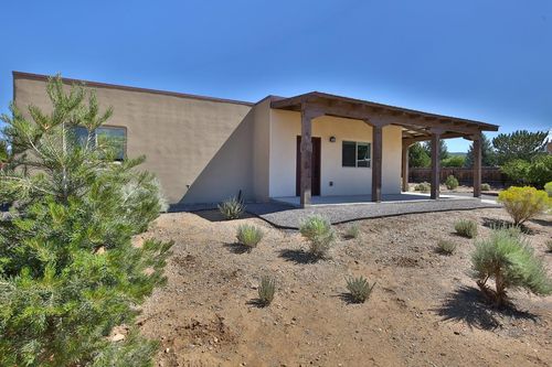 209 Old Talpa Canon Rd, Taos, NM, 87571-4372 | Card Image