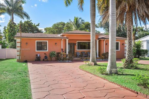 348 Ne 118th St, Miami, FL, 33161-6123 | Card Image