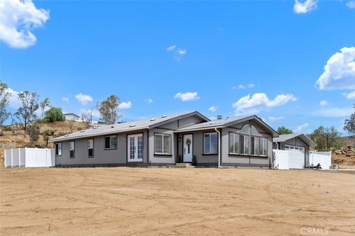 41981 Avenida Abril, Hemet, CA, 92544 | Card Image