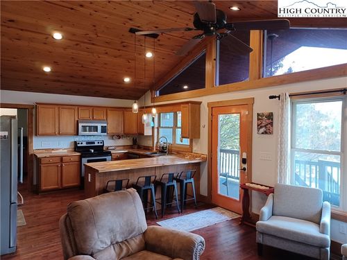 12 Shangrila Trl, Spruce Pine, NC, 28777-0049 | Card Image