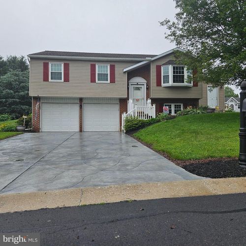 60 Reeser Dr, YORK HAVEN, PA, 17370-9770 | Card Image