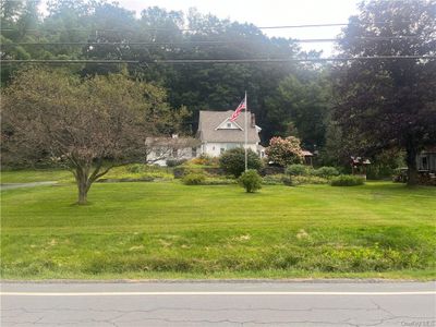 View of yard | Image 3