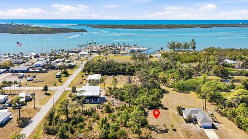 3002 Bourbon St, ENGLEWOOD, FL, 34224-9046 | Card Image