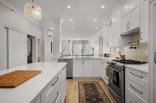 102-1488 Hornby St, Vancouver, BC, V6Z1X3 | Card Image