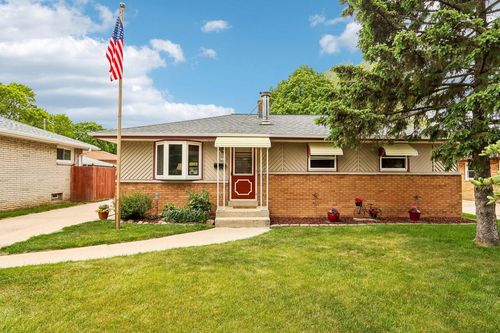 4369 S Nicholson Avenue, Saint Francis, WI, 53235 | Card Image