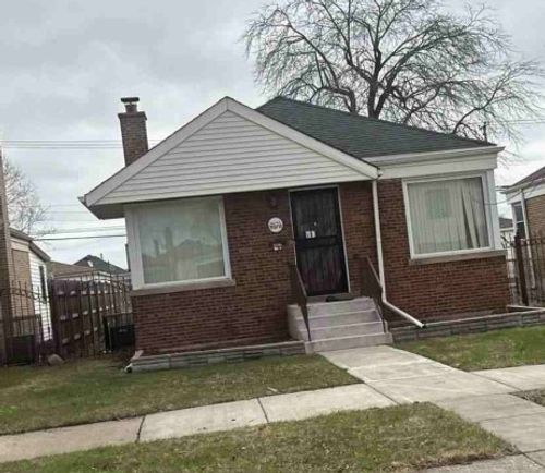 8935 S Cregier Ave, CHICAGO, IL, 60617-2934 | Card Image