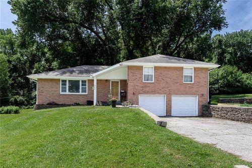 7839 Armstrong Ave, Kansas City, KS, 66112-2543 | Card Image