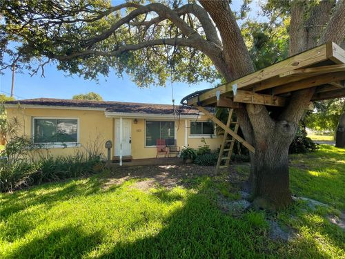 601 56th St N, ST PETERSBURG, FL, 33710-6417 | Card Image