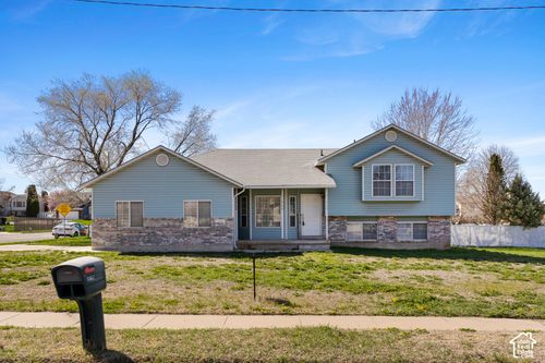 1239 W 1800 N, Clinton, UT, 84015-8940 | Card Image