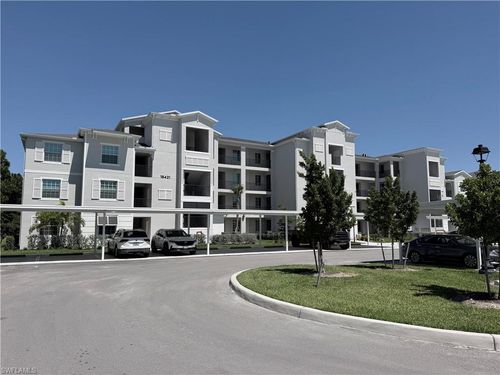 222-18421 Copperhead Ct N, Lehigh Acres, FL, 33936-7907 | Card Image