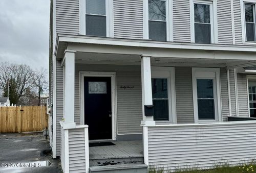 47 Chestnut St, Rensselaer, NY, 12144-1503 | Card Image