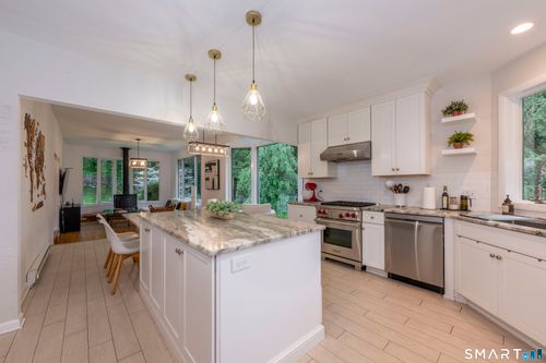 297 Oscaleta Rd, Ridgefield, CT, 06877-3612 | Card Image