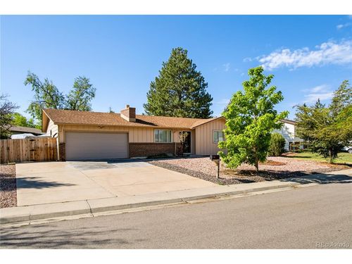 16474 E 7th Ave, Aurora, CO, 80011-4511 | Card Image