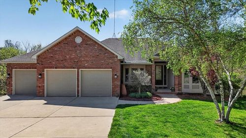8615 Baker Cir, Kansas City, MO, 64153-2258 | Card Image