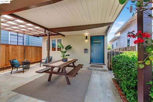 1062 Cornell Ave, Albany, CA, 94706-2304 | Card Image