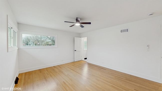 384 E Aberdeen Ct, House other with 3 bedrooms, 3 bathrooms and 2 parking in Elmhurst IL | Image 9