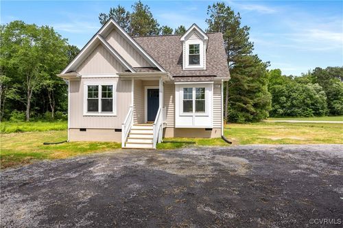 4413 Chesdin Blvd, Sutherland, VA, 23885-9586 | Card Image