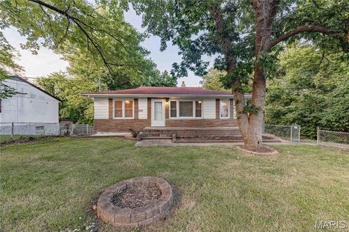 2028 Hilltop Dr, Arnold, MO, 63010-2418 | Card Image