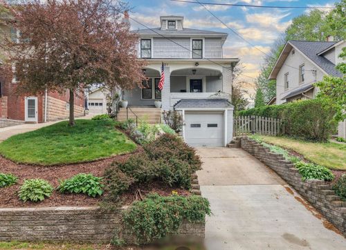 421 Duquesne Dr, Pittsburgh, PA, 15243-2045 | Card Image