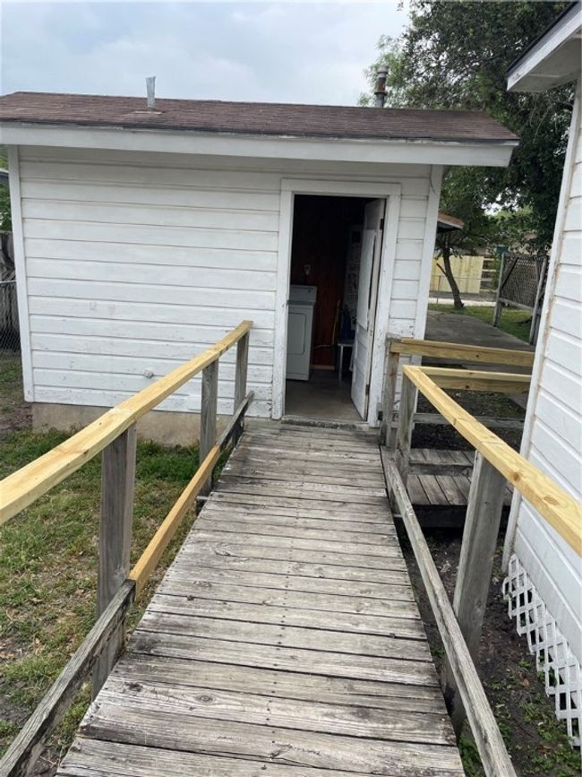Extra storage area and utility room | Image 19