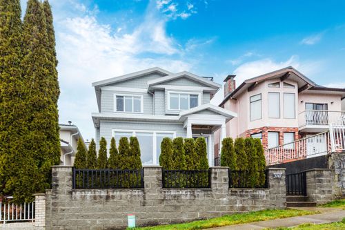 3747 Frances St, Burnaby, BC, V5C2N9 | Card Image