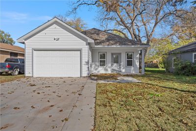 927 Dawson Street, House other with 3 bedrooms, 2 bathrooms and 2 parking in Waco TX | Image 1